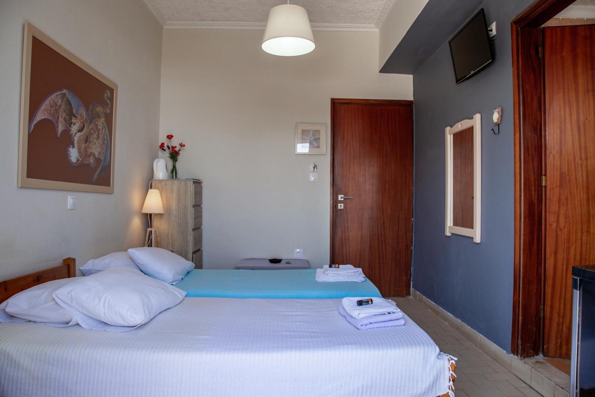 Nefeli Rooms Agia Marina  Ngoại thất bức ảnh
