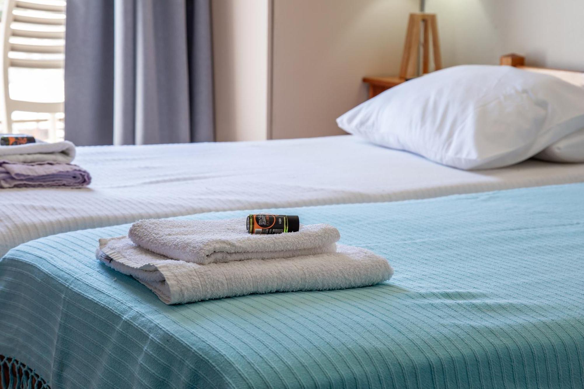 Nefeli Rooms Agia Marina  Ngoại thất bức ảnh