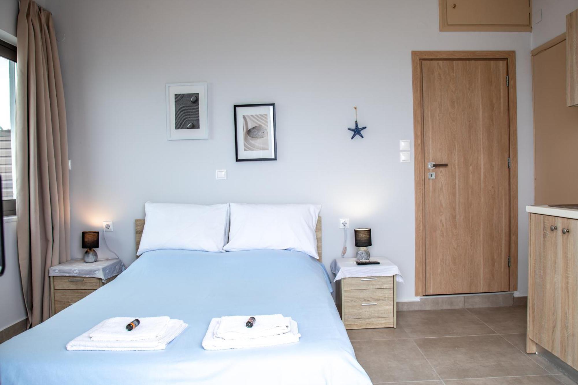 Nefeli Rooms Agia Marina  Ngoại thất bức ảnh
