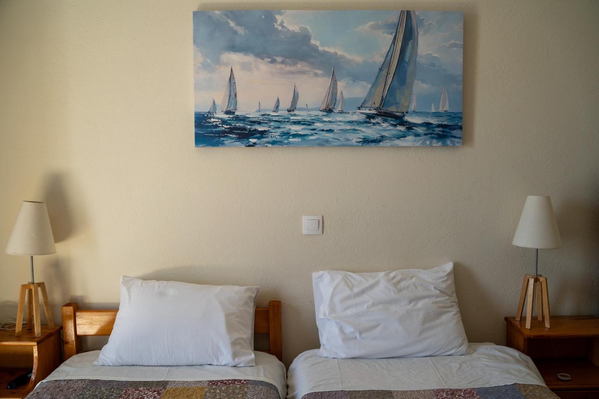 Nefeli Rooms Agia Marina  Ngoại thất bức ảnh