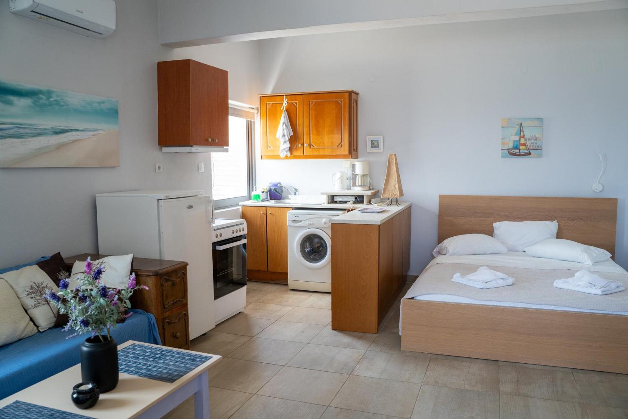 Nefeli Rooms Agia Marina  Ngoại thất bức ảnh
