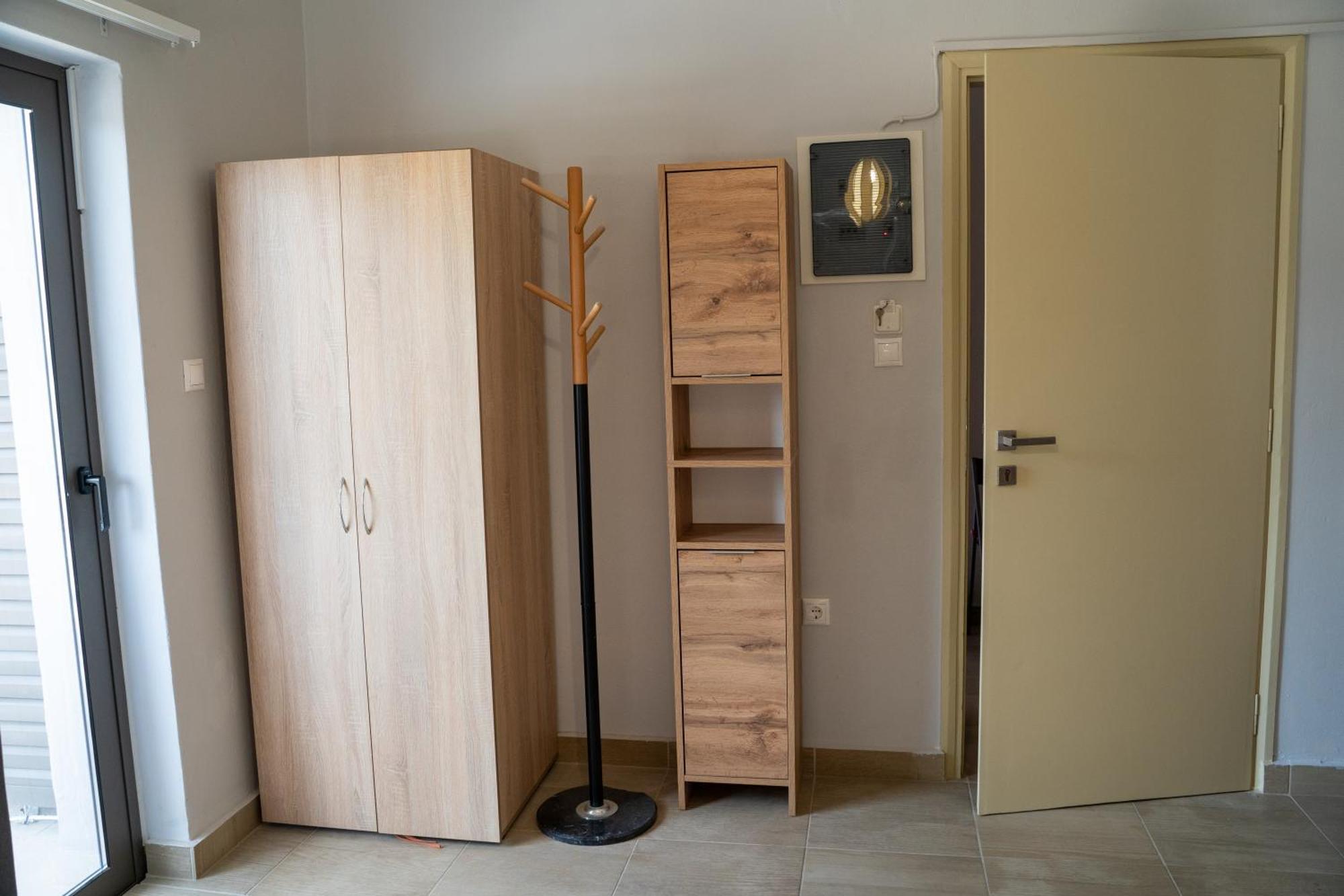 Nefeli Rooms Agia Marina  Ngoại thất bức ảnh