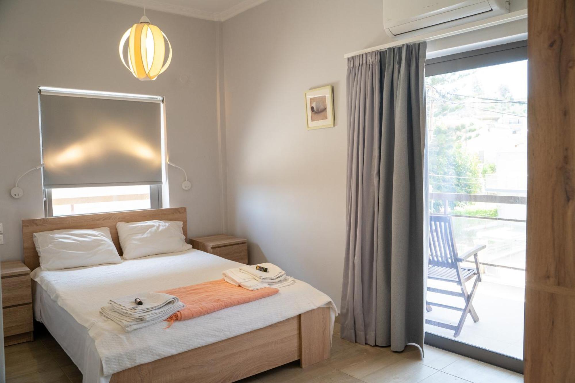 Nefeli Rooms Agia Marina  Ngoại thất bức ảnh